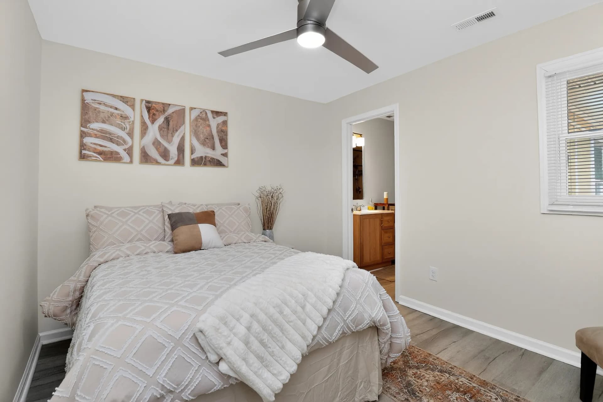 PRIVATE room photo 4