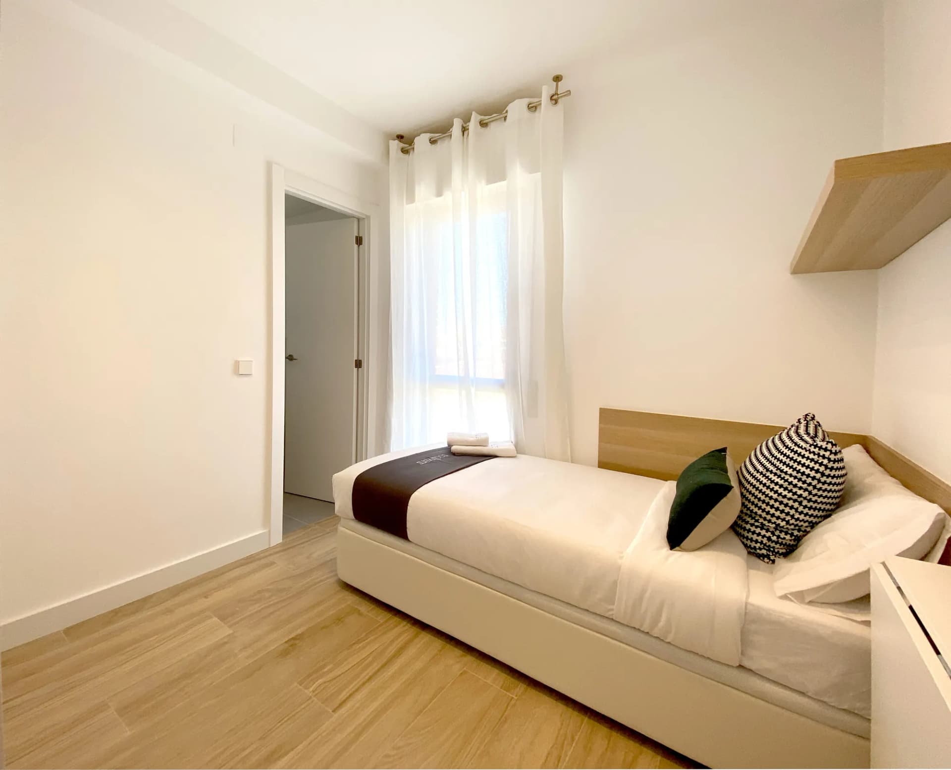 PRIVATE room photo 1
