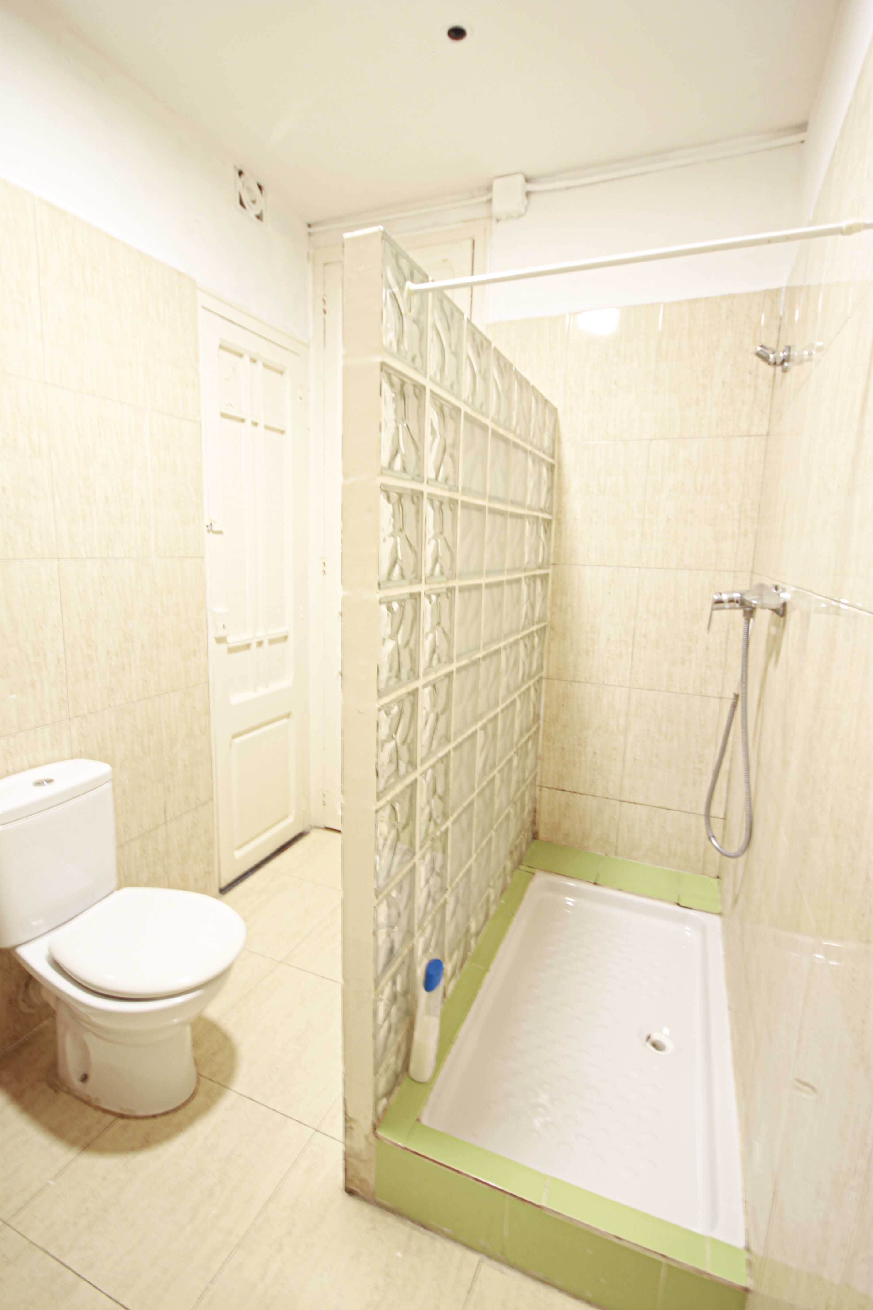 R0252 - Gran Via 470 photo 2