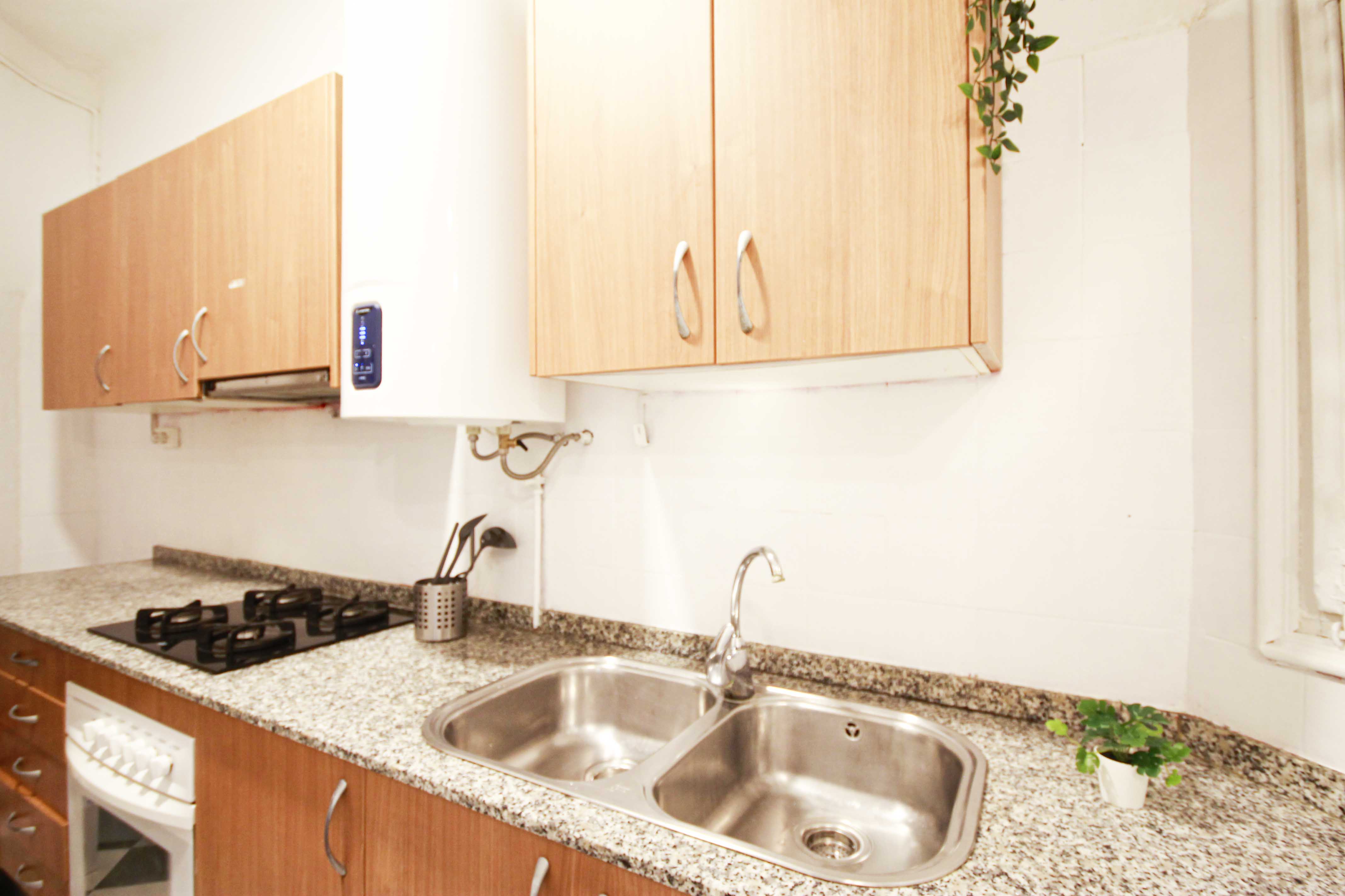 R0252 - Gran Via 470 photo 4