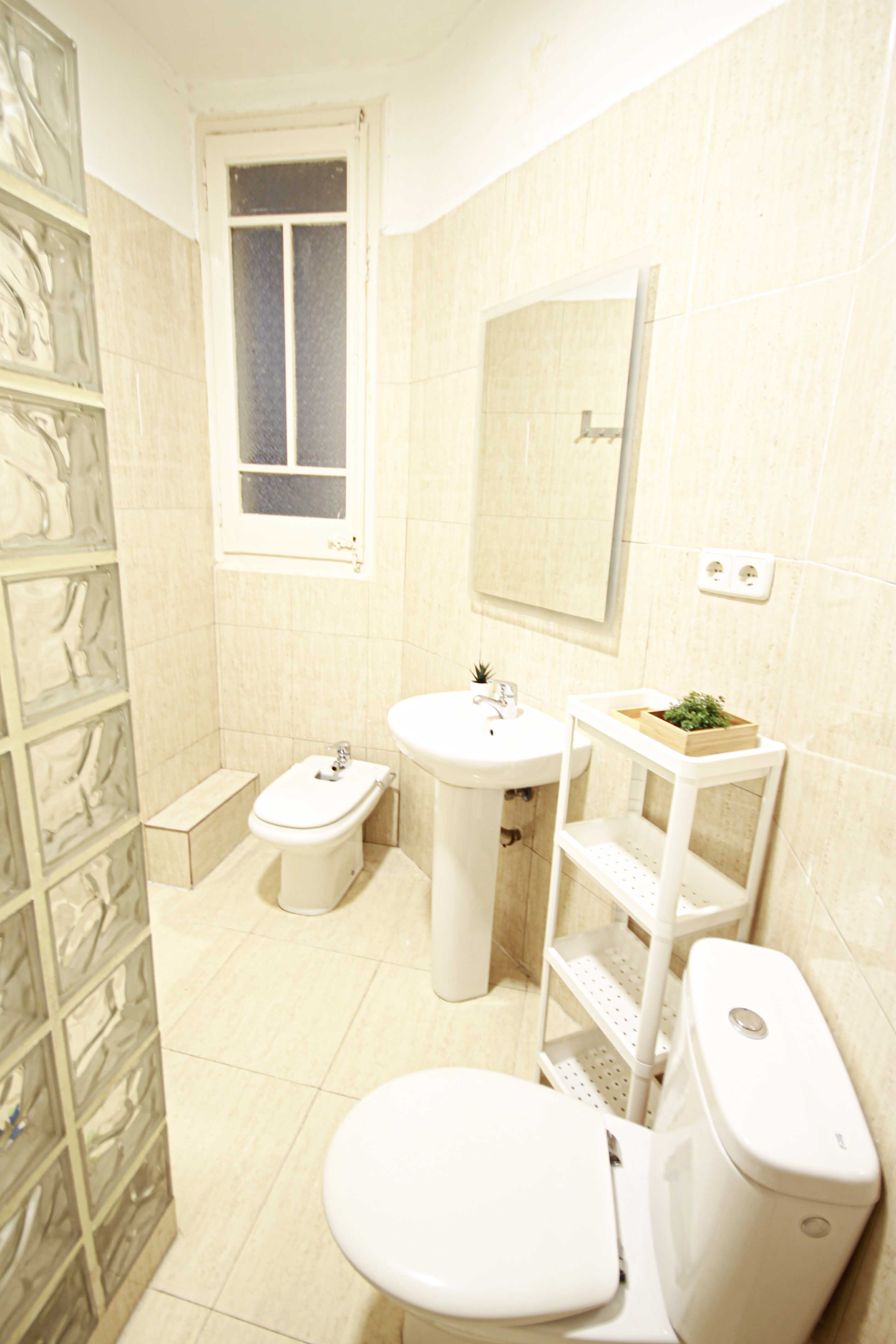 R0254 - Gran Via 470 photo 1