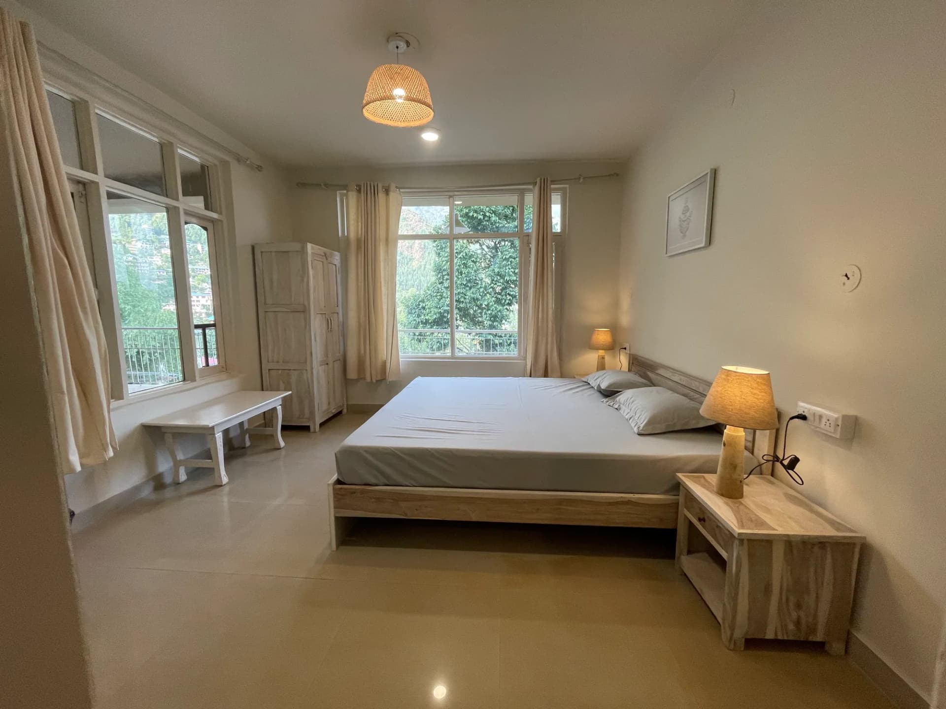 PRIVATE room photo 10