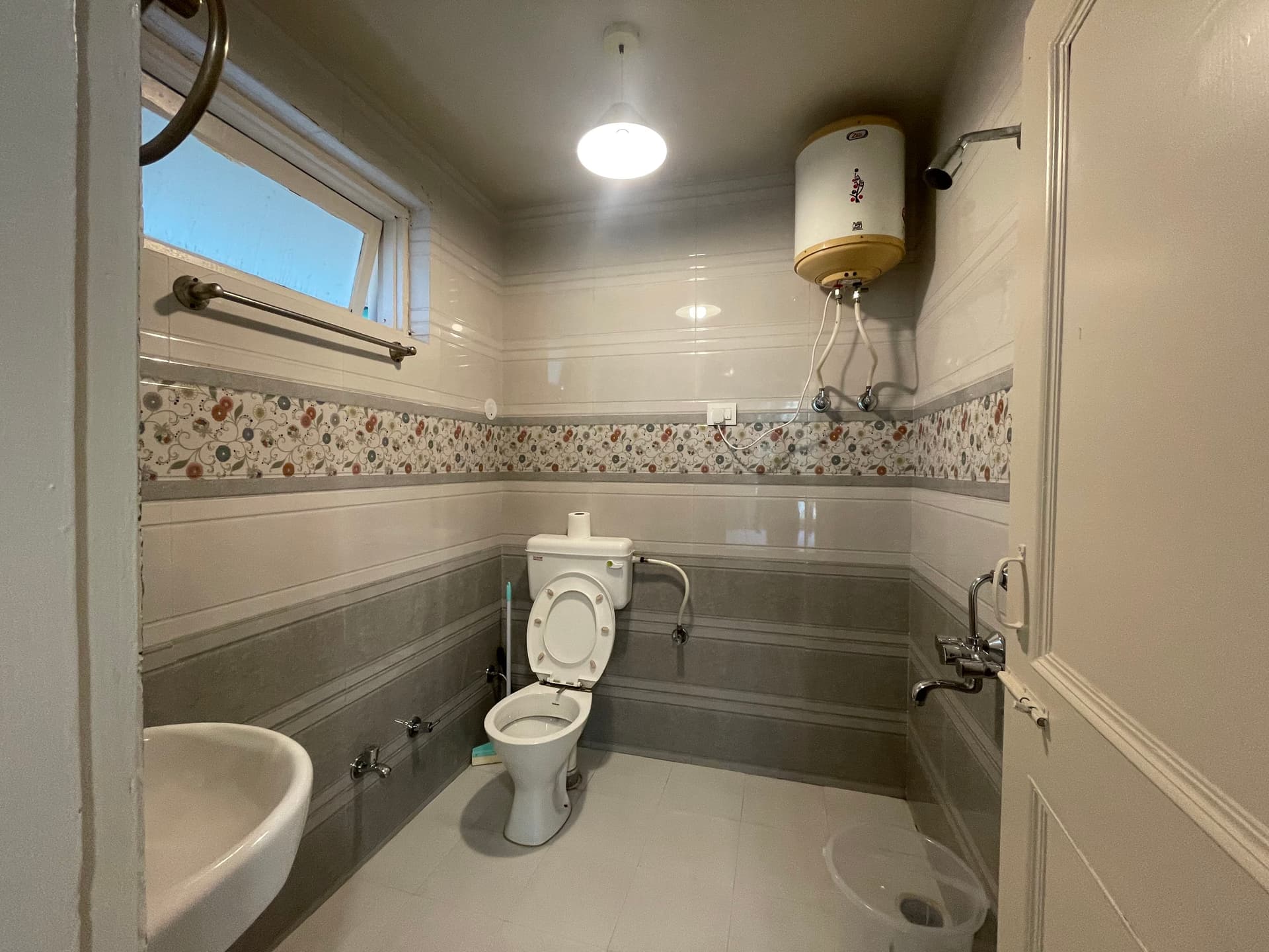 PRIVATE room photo 13