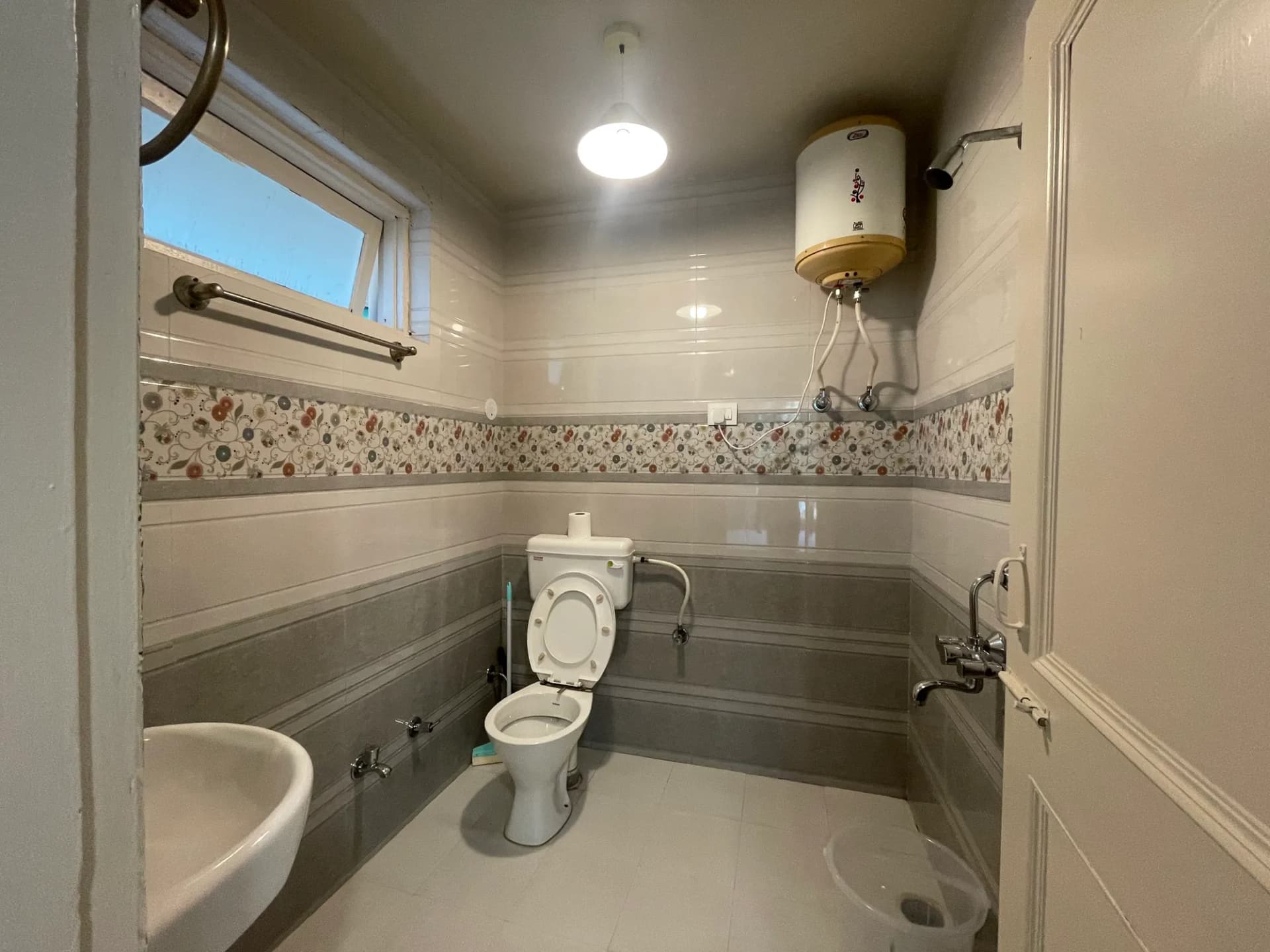 PRIVATE room photo 13