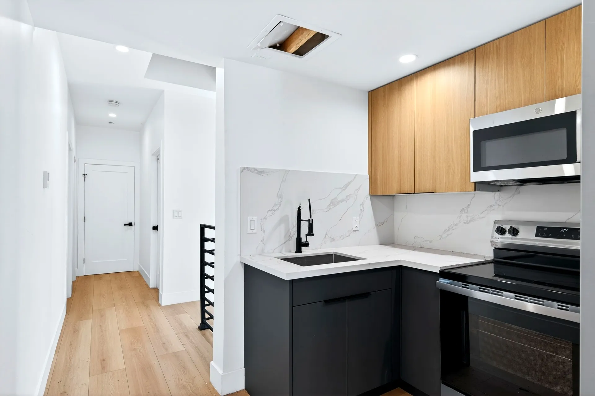 Trojan Terrace - USC Mega Student Coliving | Ecco Living photo 3