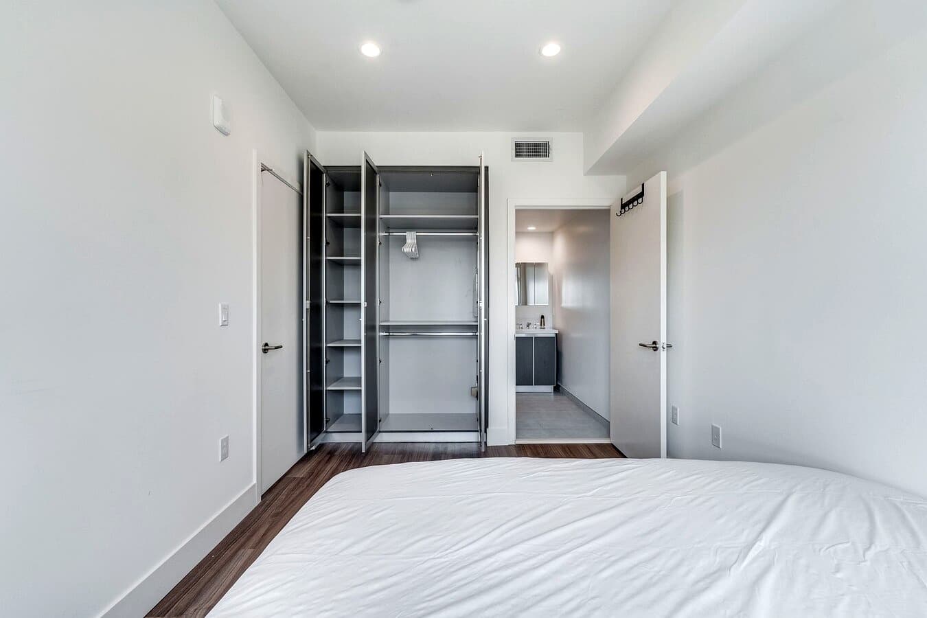 Ecco Fountain - Coliving & Apartments in Hollywood | Ecco Living photo 5