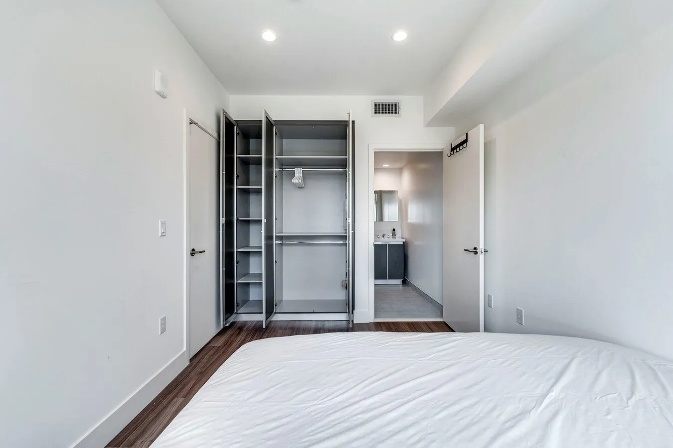 Ecco Norton - Luxury Coliving in Larchmont Village | Ecco Living photo 5