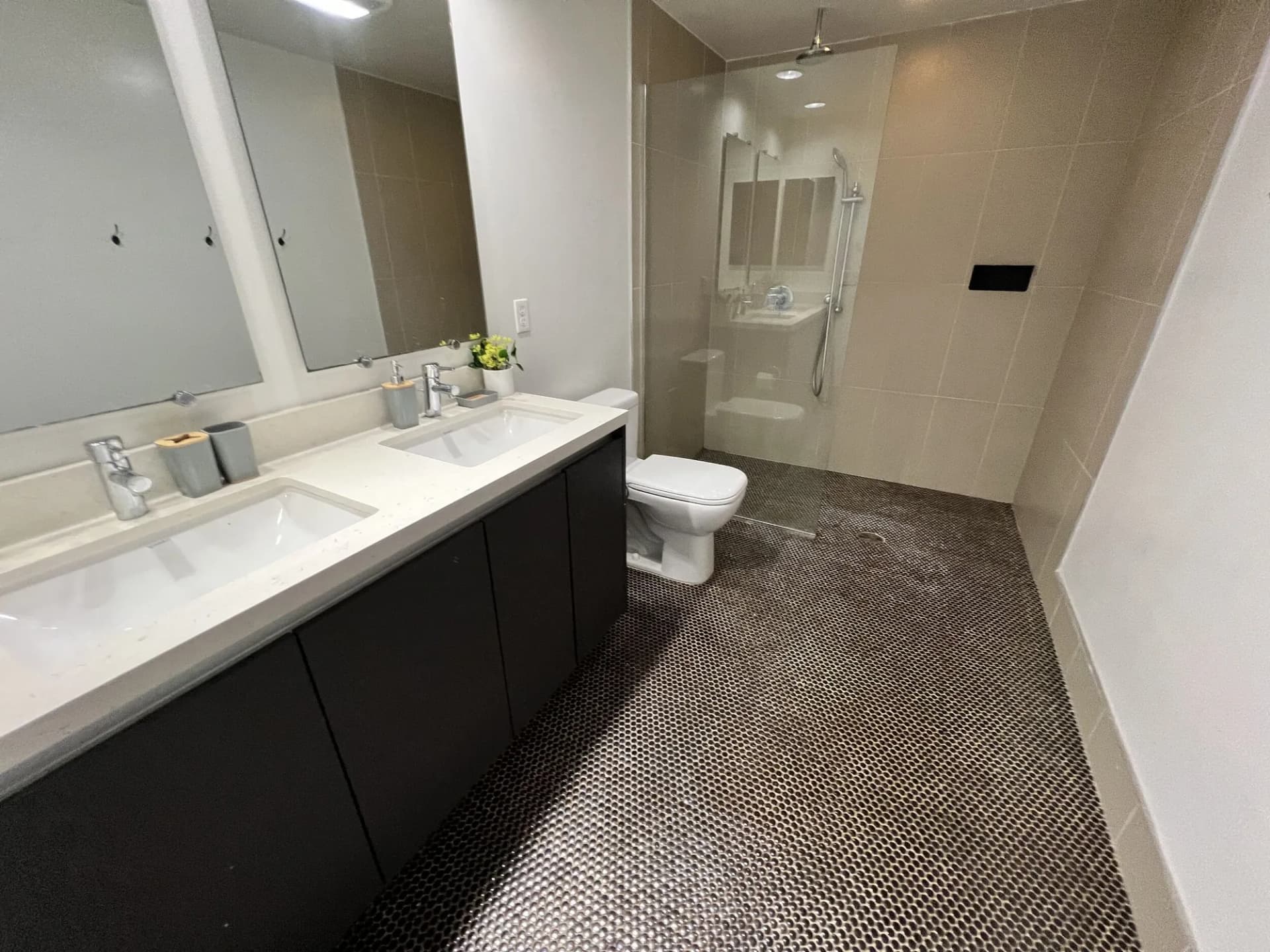 Ecco Poinsettia - Hollywood Hills Coliving | Ecco Living photo 3