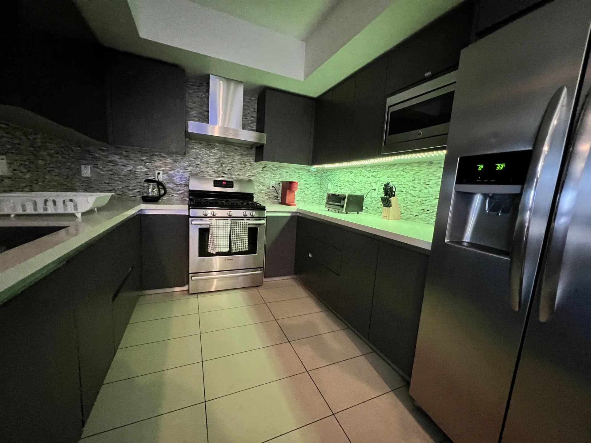 Ecco Poinsettia - Hollywood Hills Coliving | Ecco Living photo 5