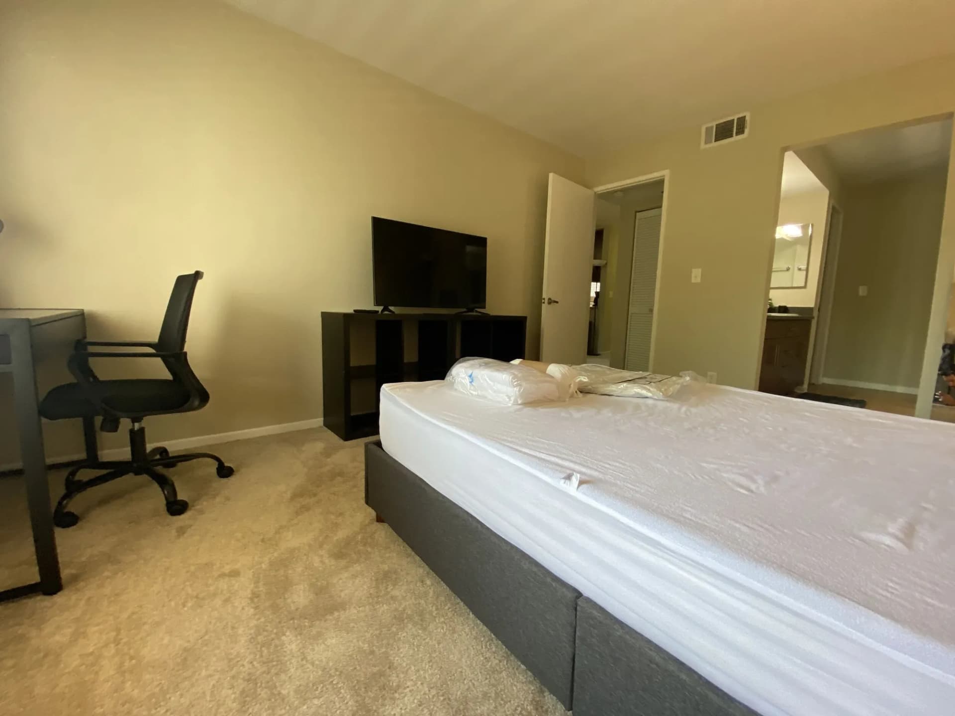 Avalon Burbank - Coliving Near Disney Studios | Ecco Living photo 2