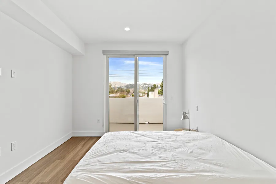 Ecco on 1254 - USC Student Townhomes | Ecco Living photo 4