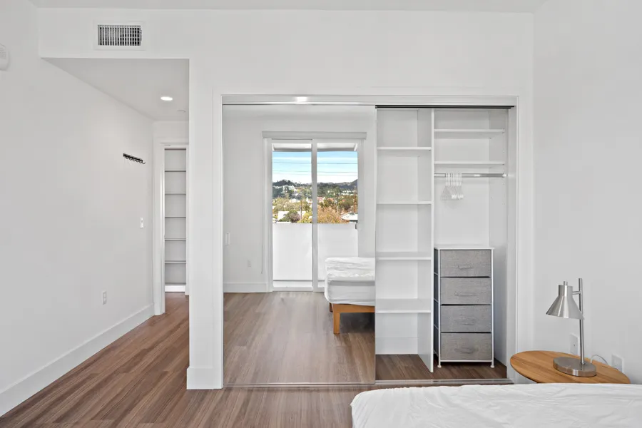 Ecco on 1254 - USC Student Townhomes | Ecco Living photo 5