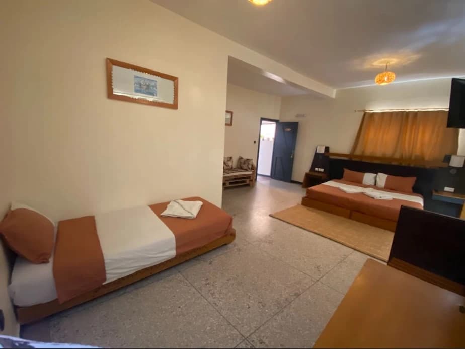 PRIVATE room photo 2