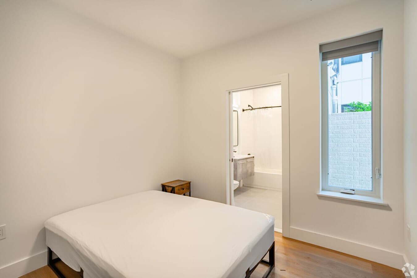 PRIVATE room photo 2