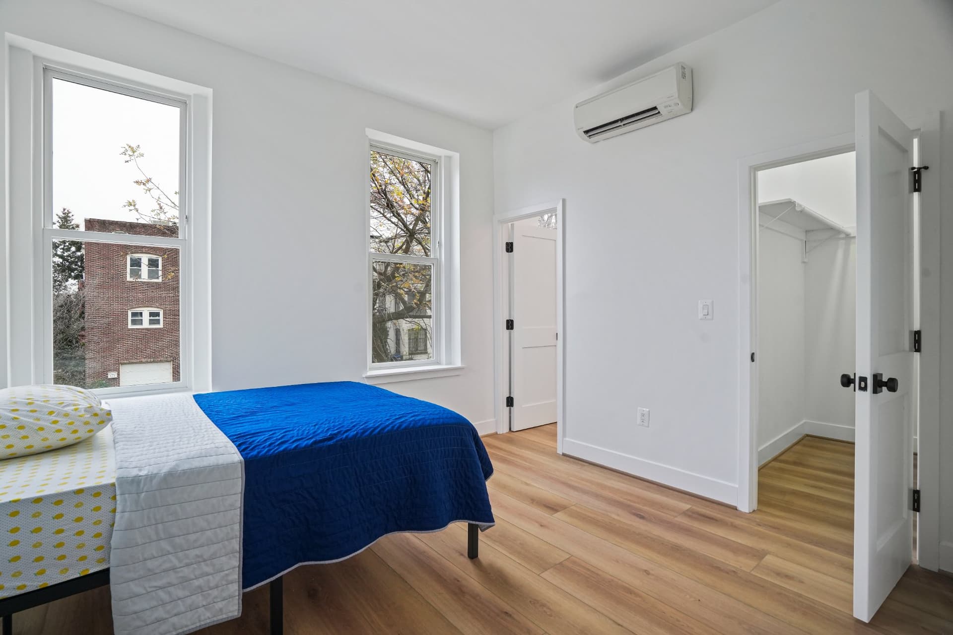 PRIVATE room photo 3