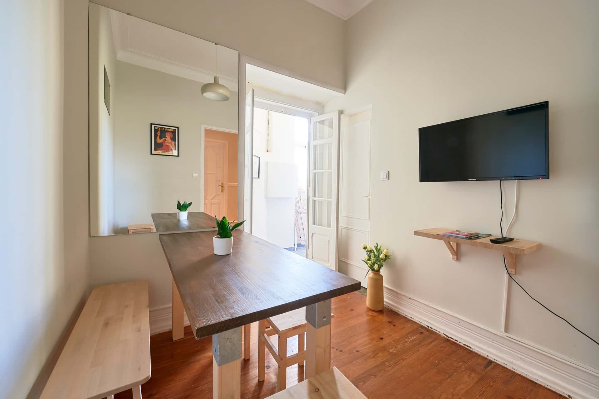 Spacious Private Room in Campo Pequeno photo 4