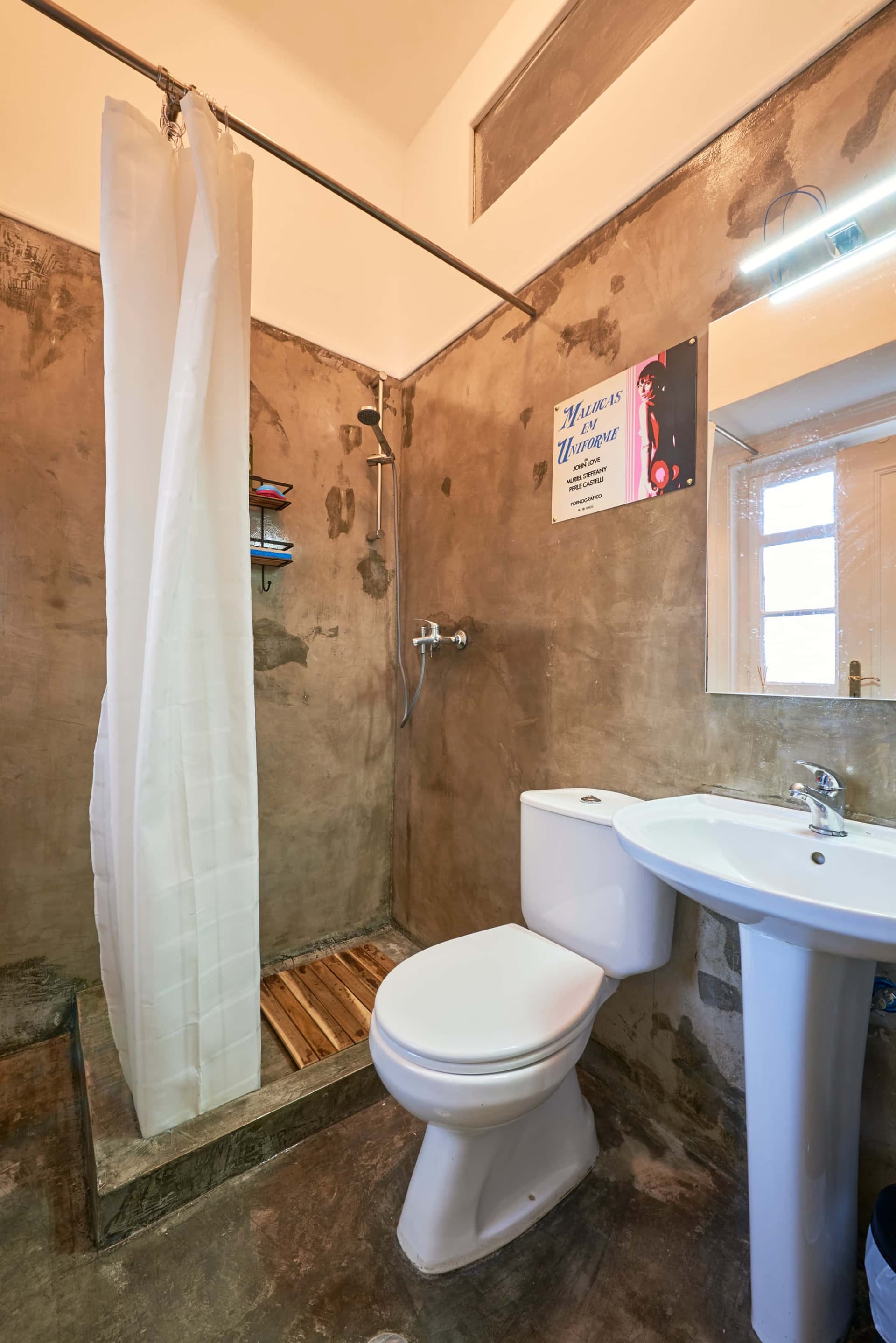 Spacious Private Room in Campo Pequeno photo 5