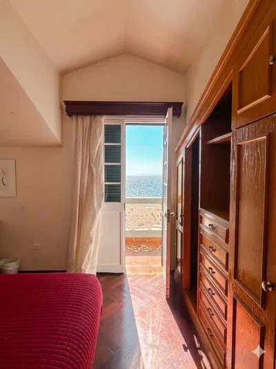 PRIVATE room photo 1