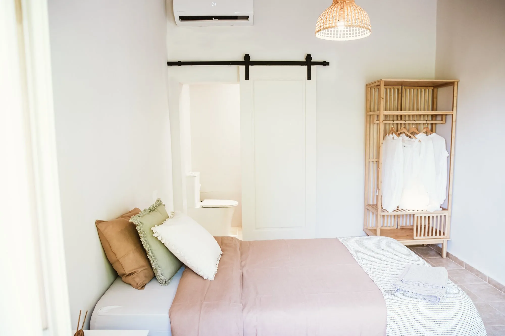 PRIVATE room photo 6
