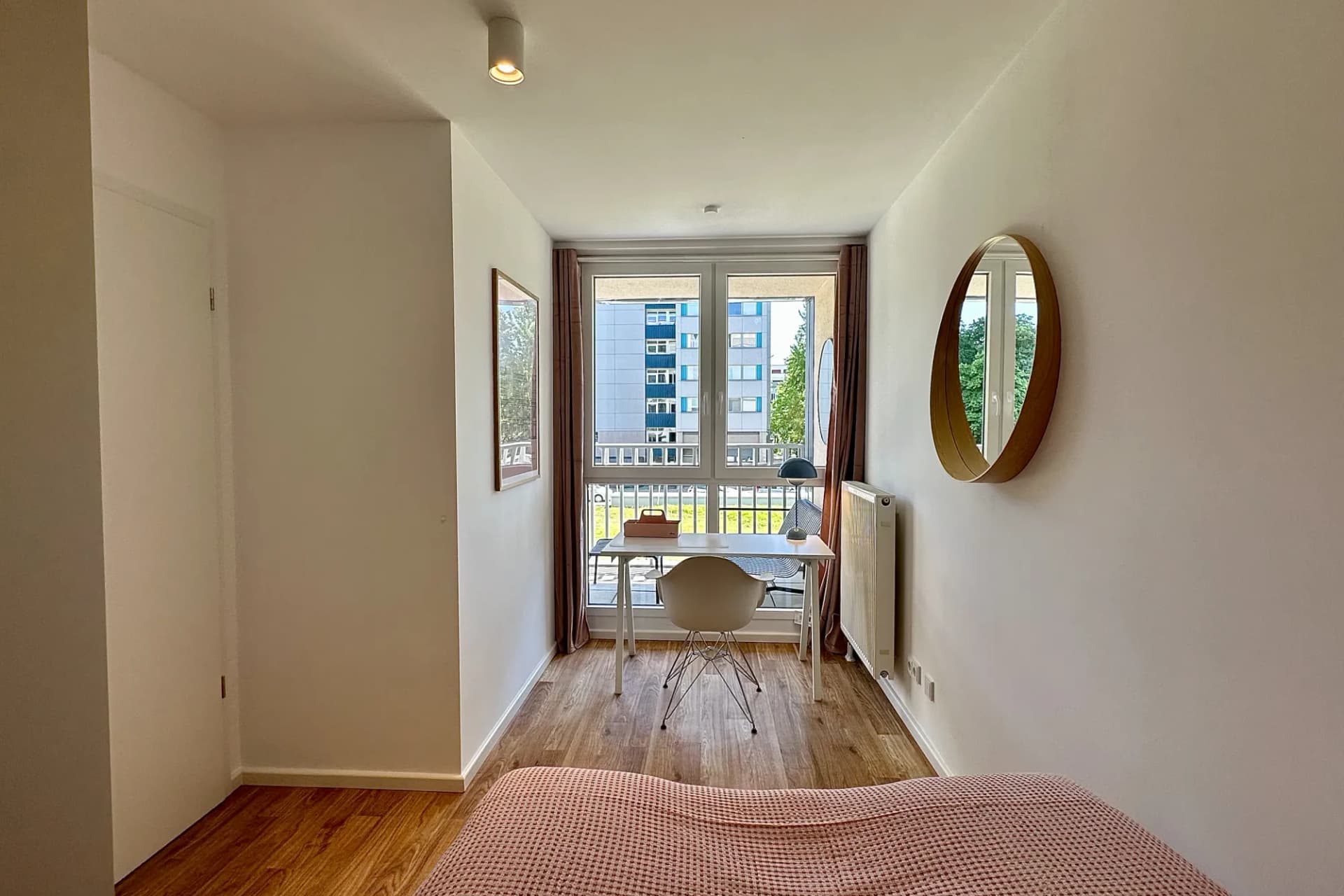 PRIVATE room photo 2