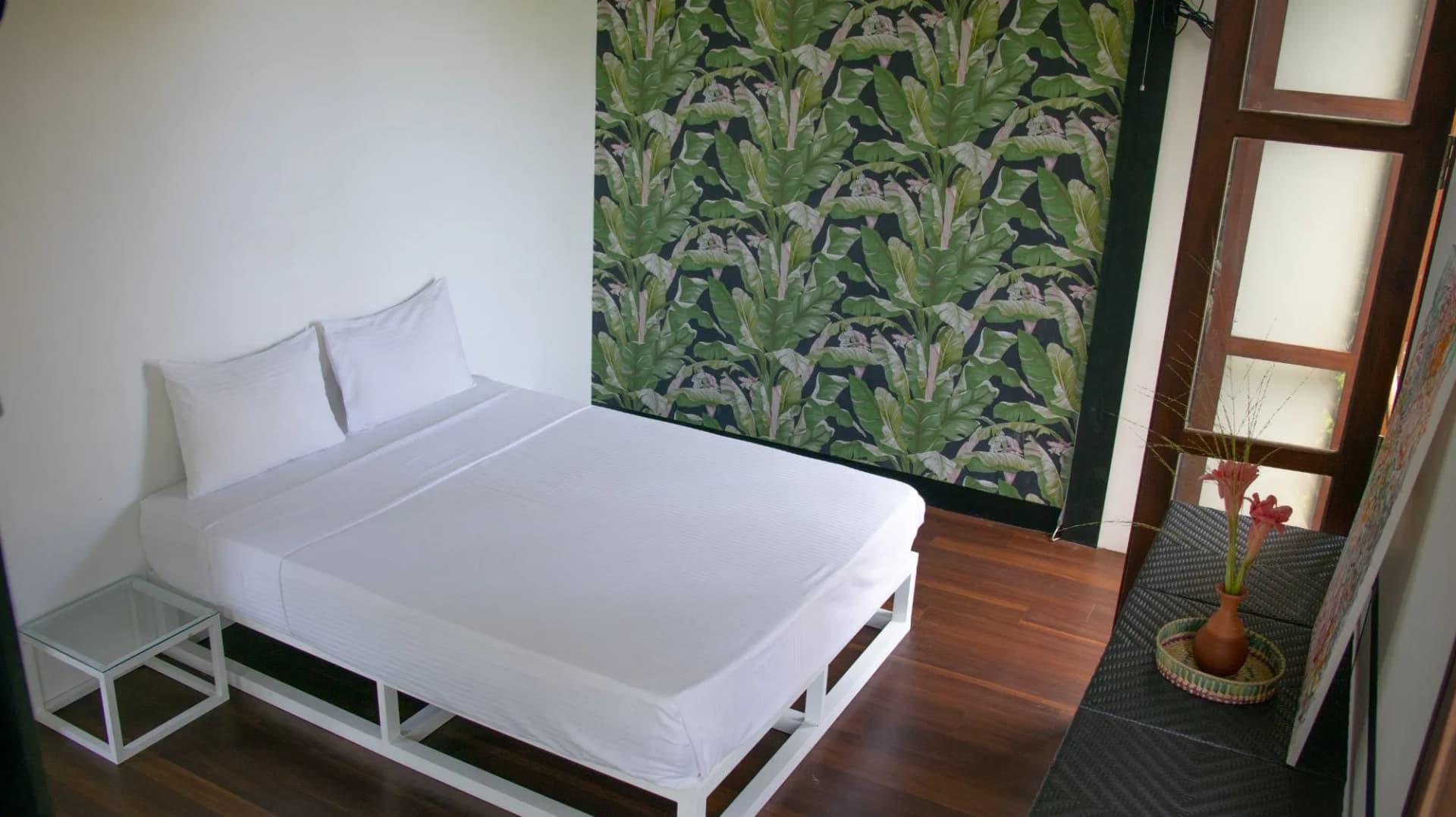 PRIVATE room photo 2