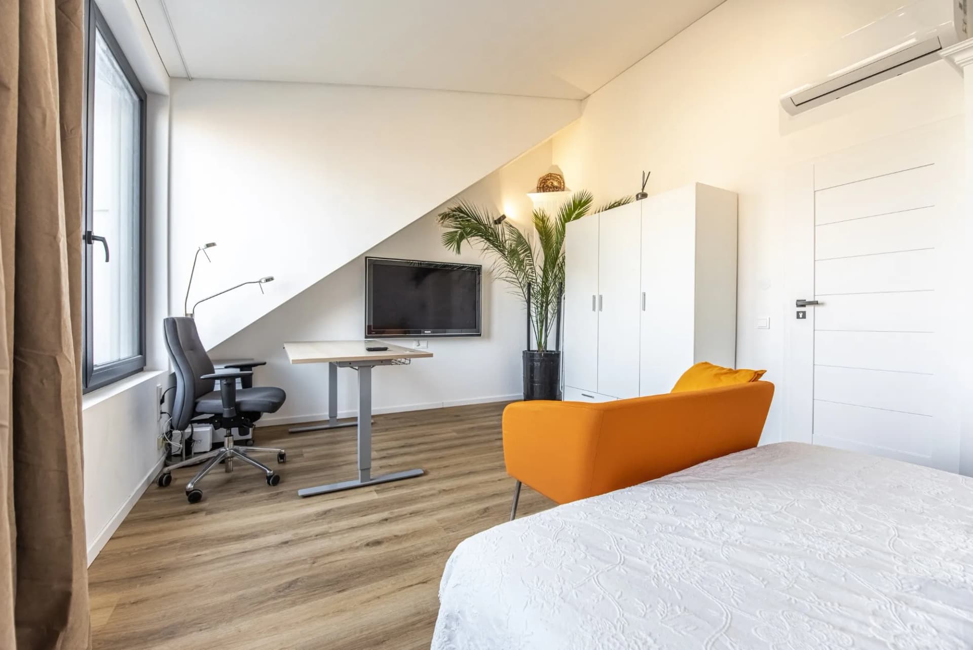 PRIVATE room photo 3