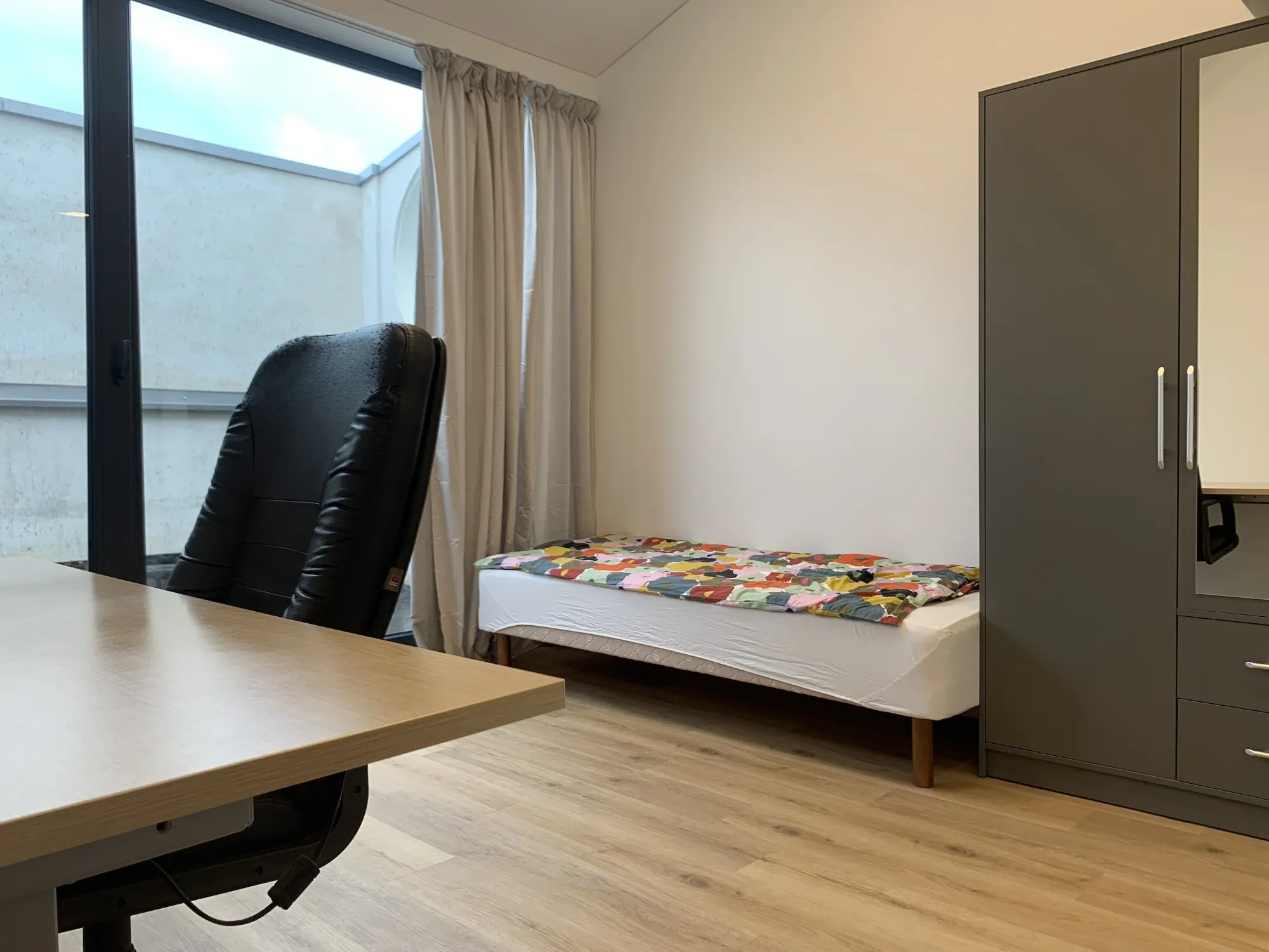 PRIVATE room photo 8