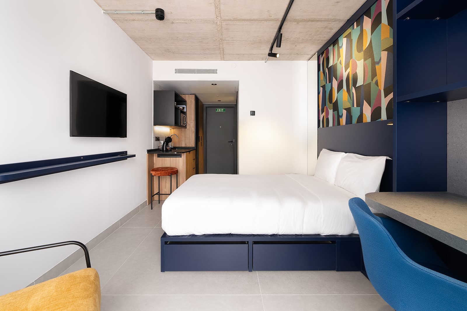 PRIVATE room photo 1