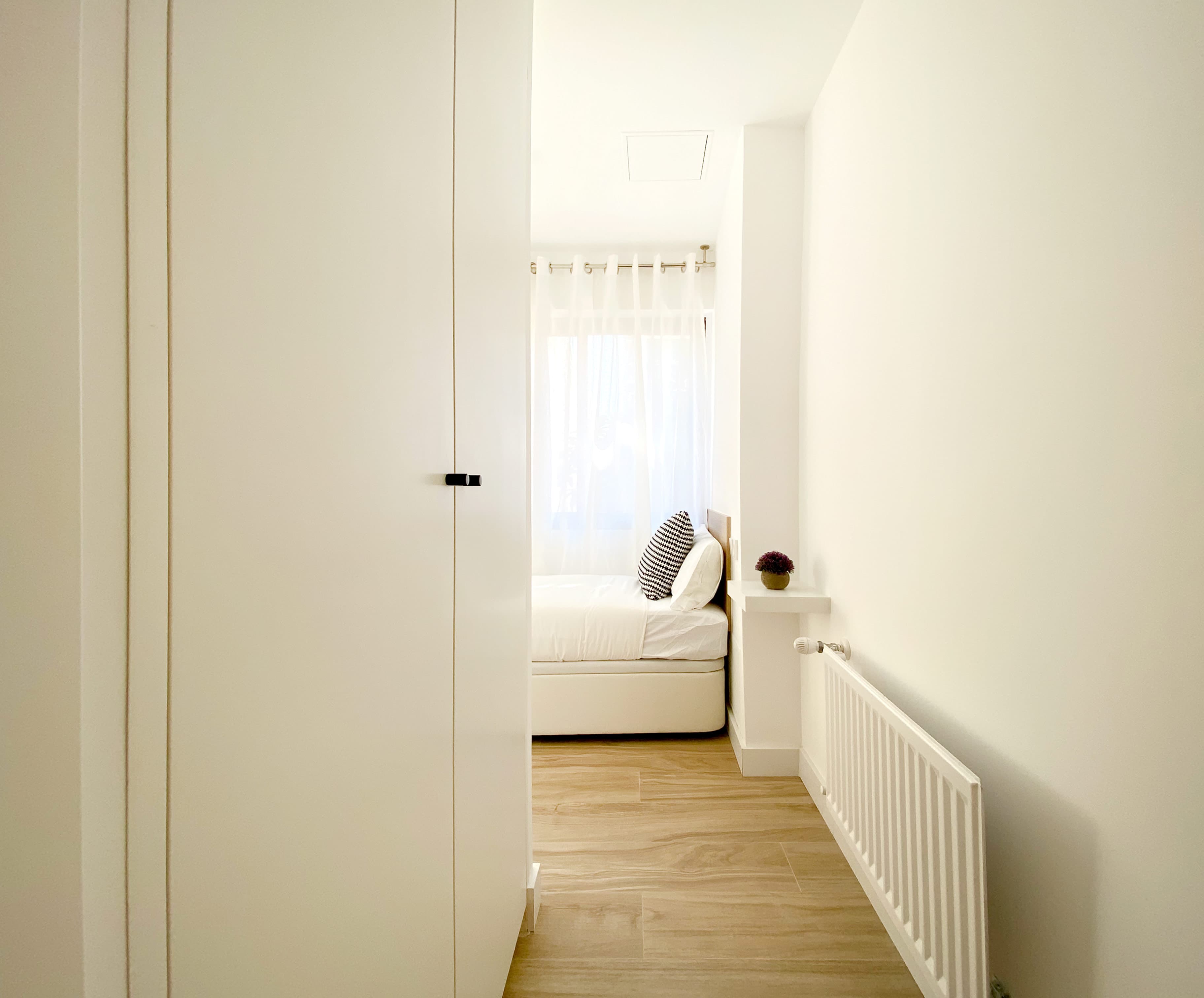 PRIVATE room photo 2