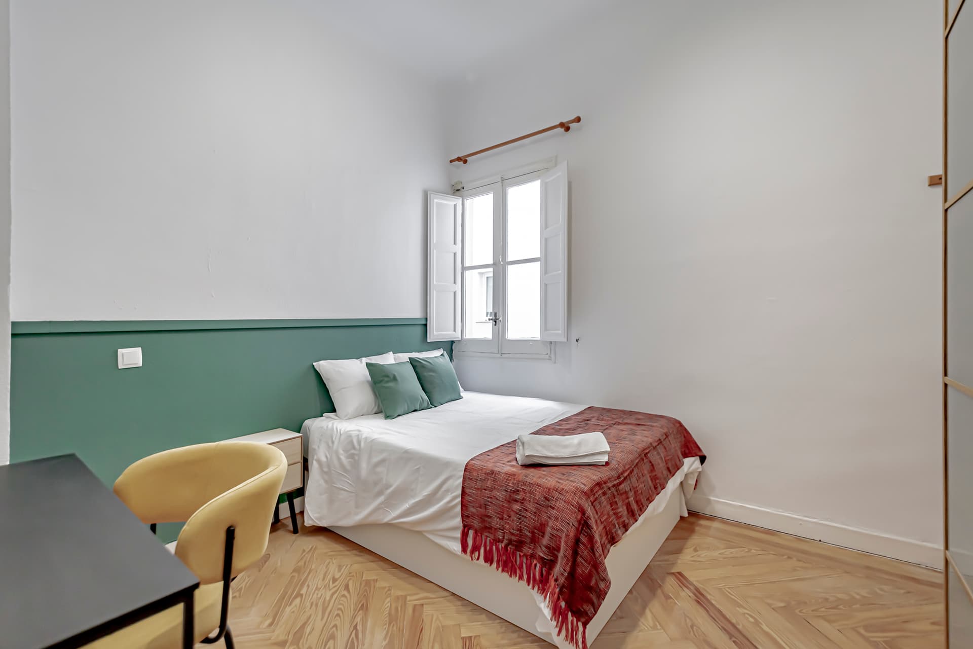 PRIVATE room photo 2