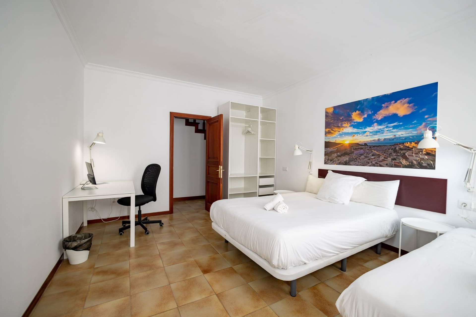 PRIVATE room photo 2