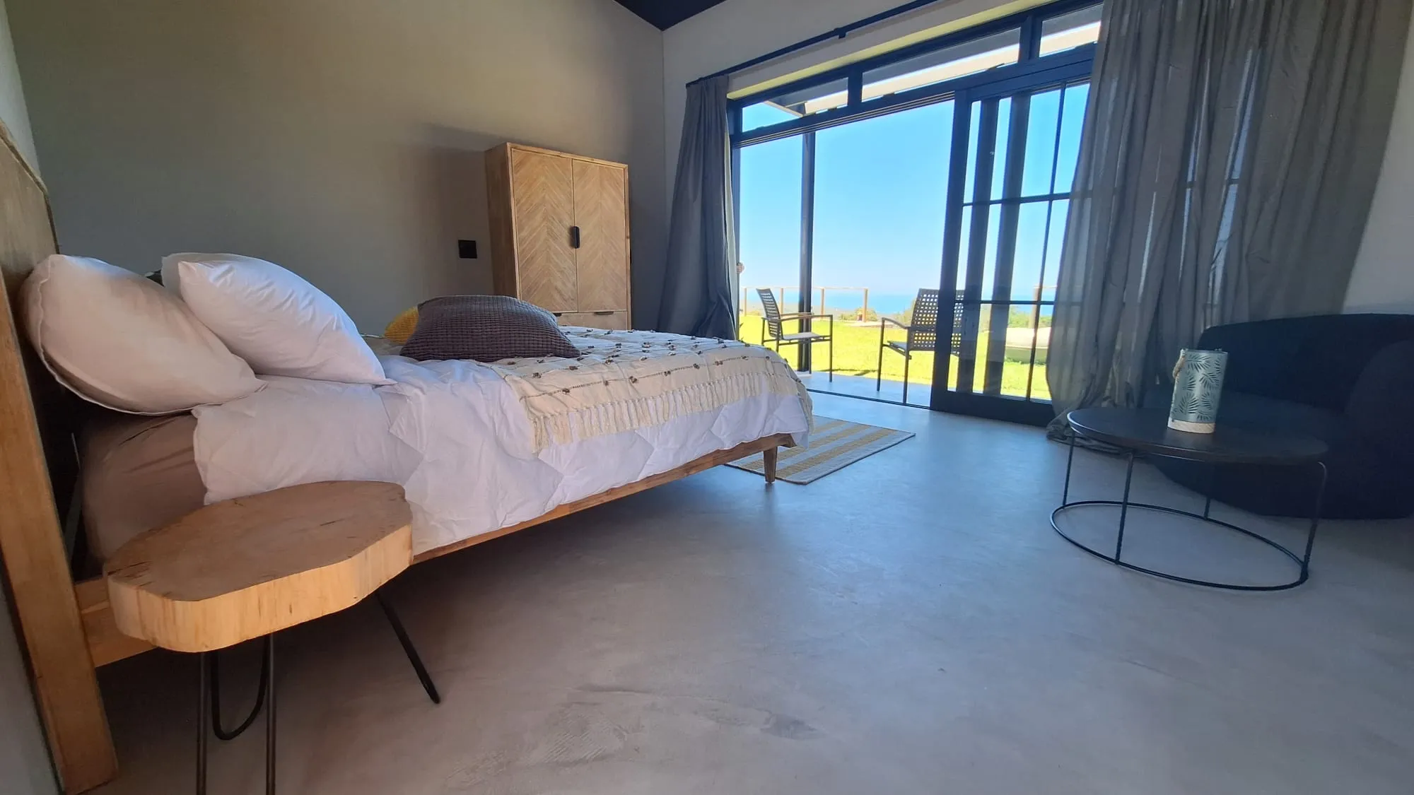 PRIVATE room photo 2