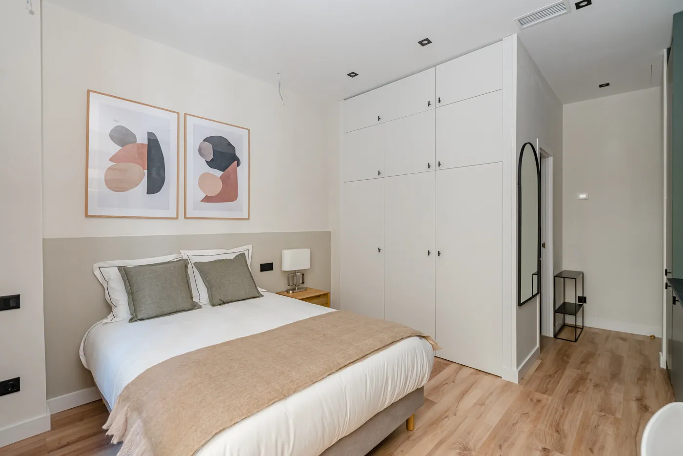 PRIVATE room photo 2
