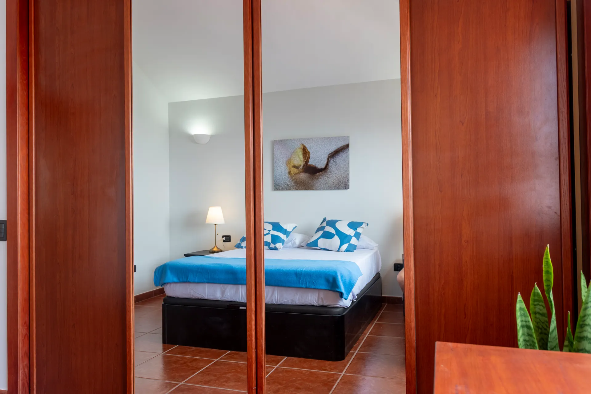 PRIVATE room photo 2
