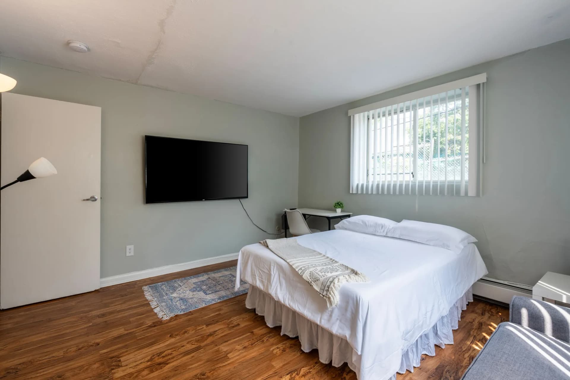 PRIVATE room photo 2