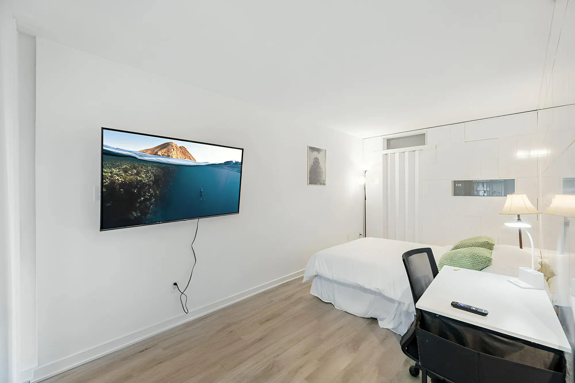 PRIVATE room photo 2