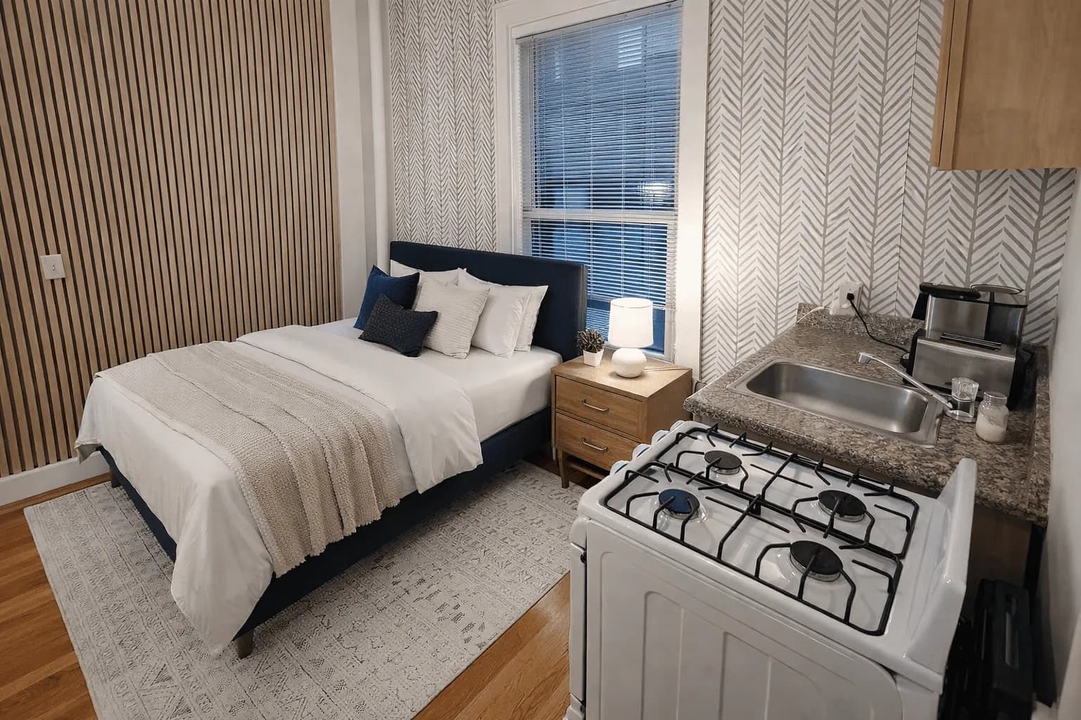 PRIVATE room photo 1