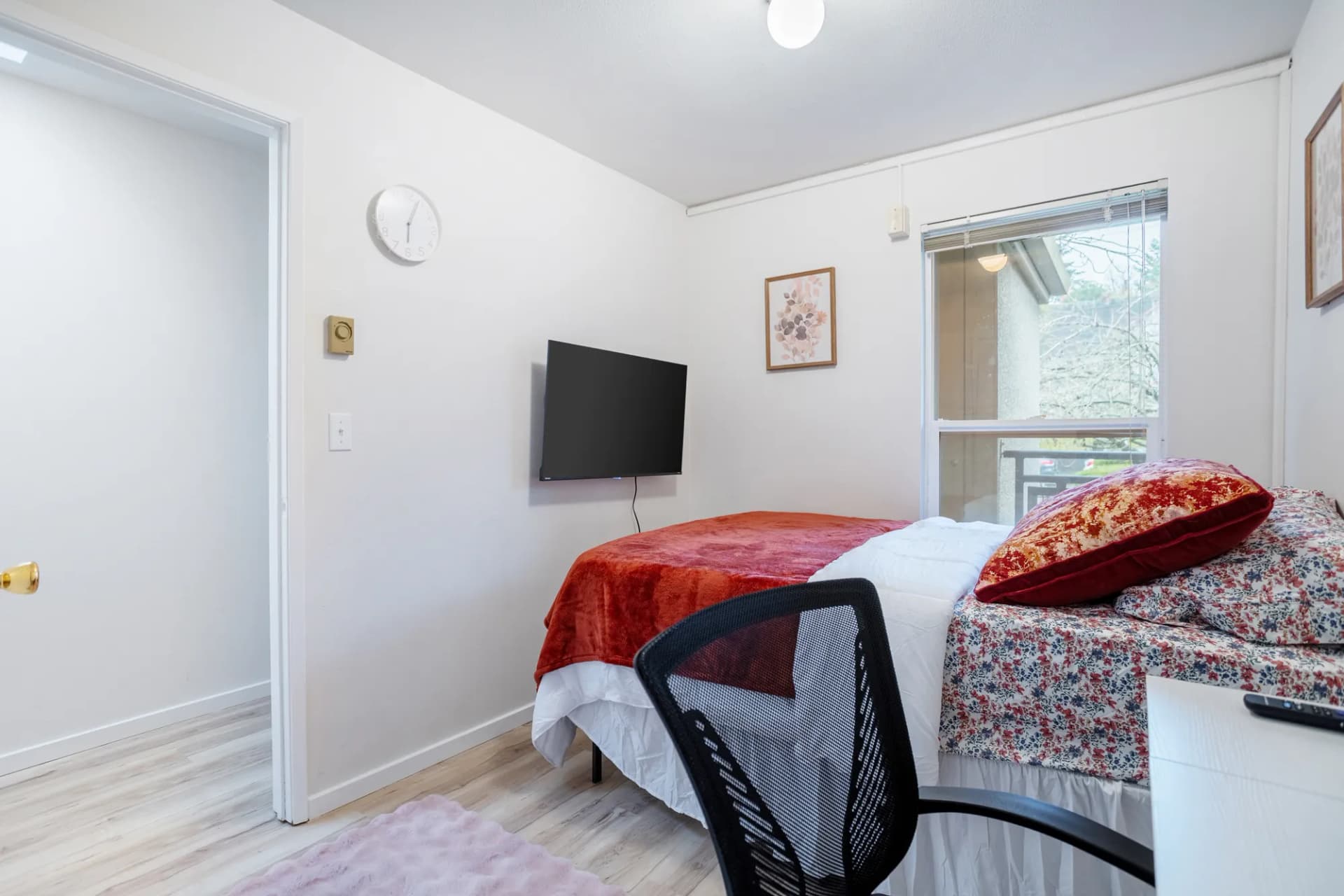 PRIVATE room photo 2