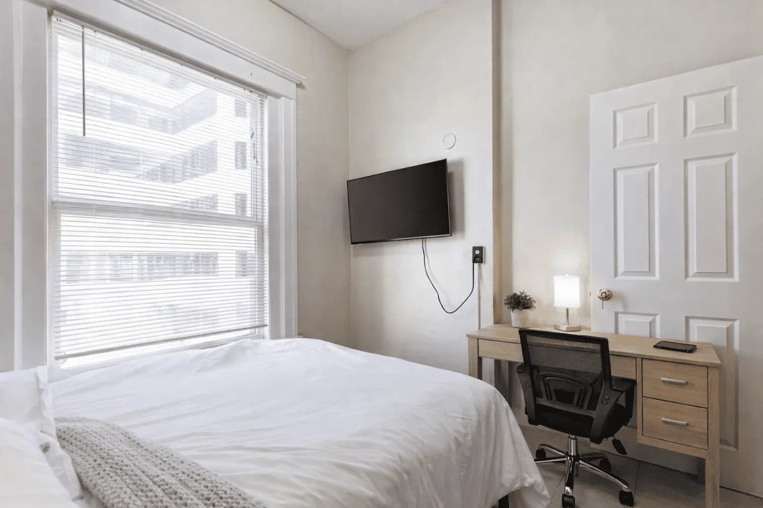 PRIVATE room photo 3