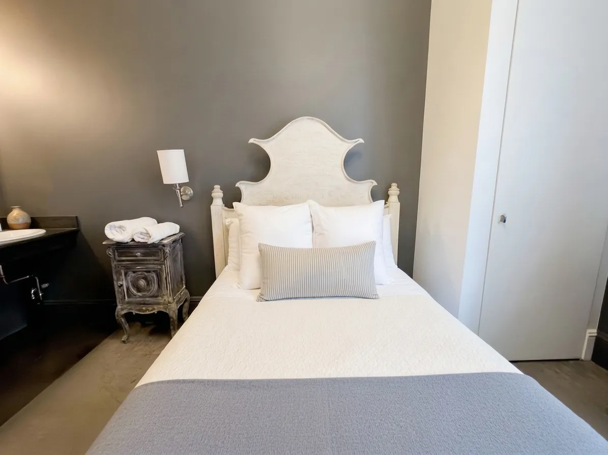PRIVATE room photo 2