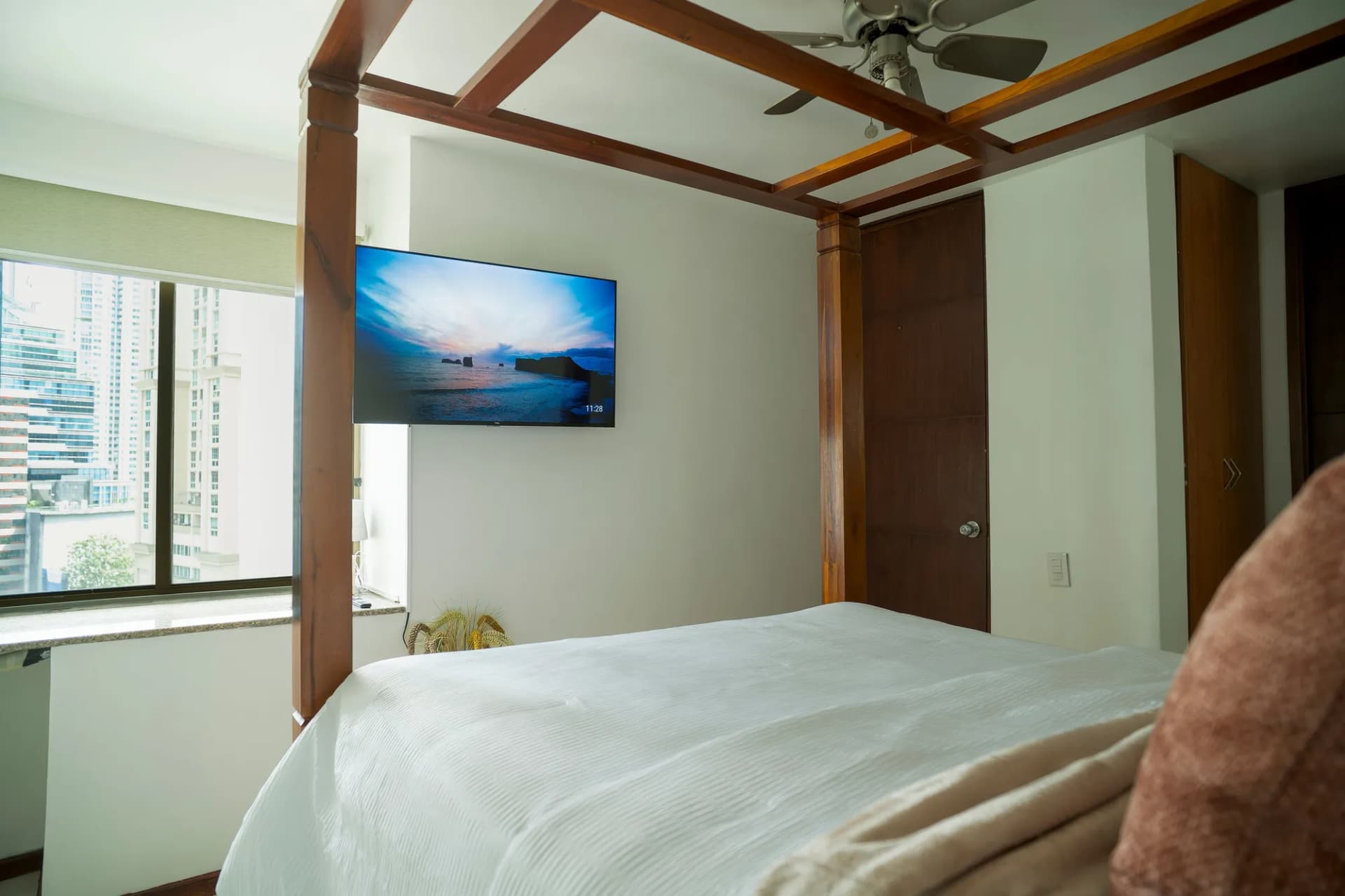 PRIVATE room photo 2