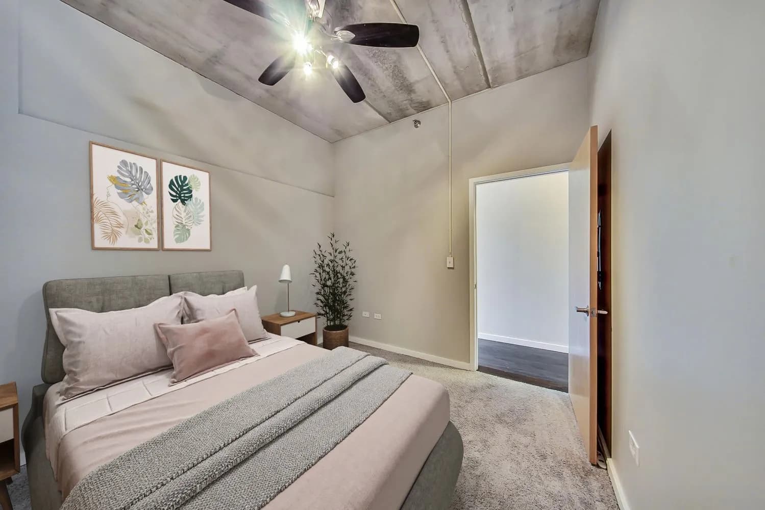 PRIVATE room photo 1