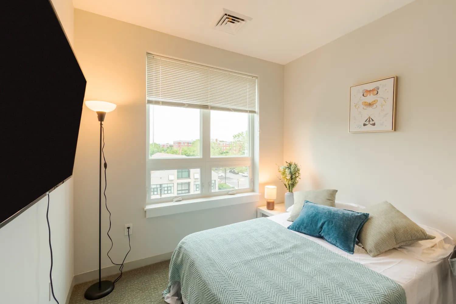 PRIVATE room photo 2