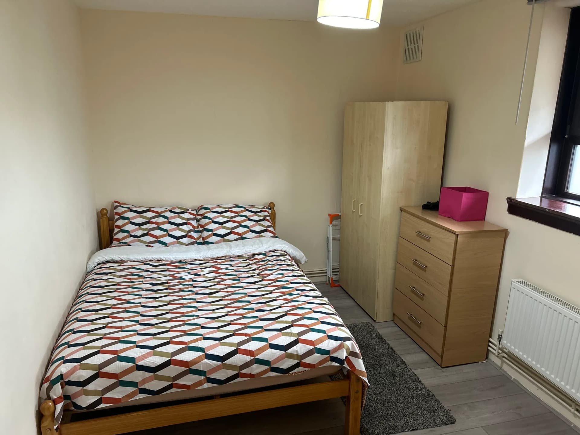 PRIVATE room photo 2