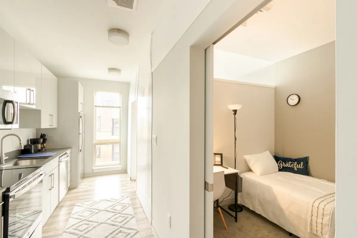 PRIVATE room photo 3