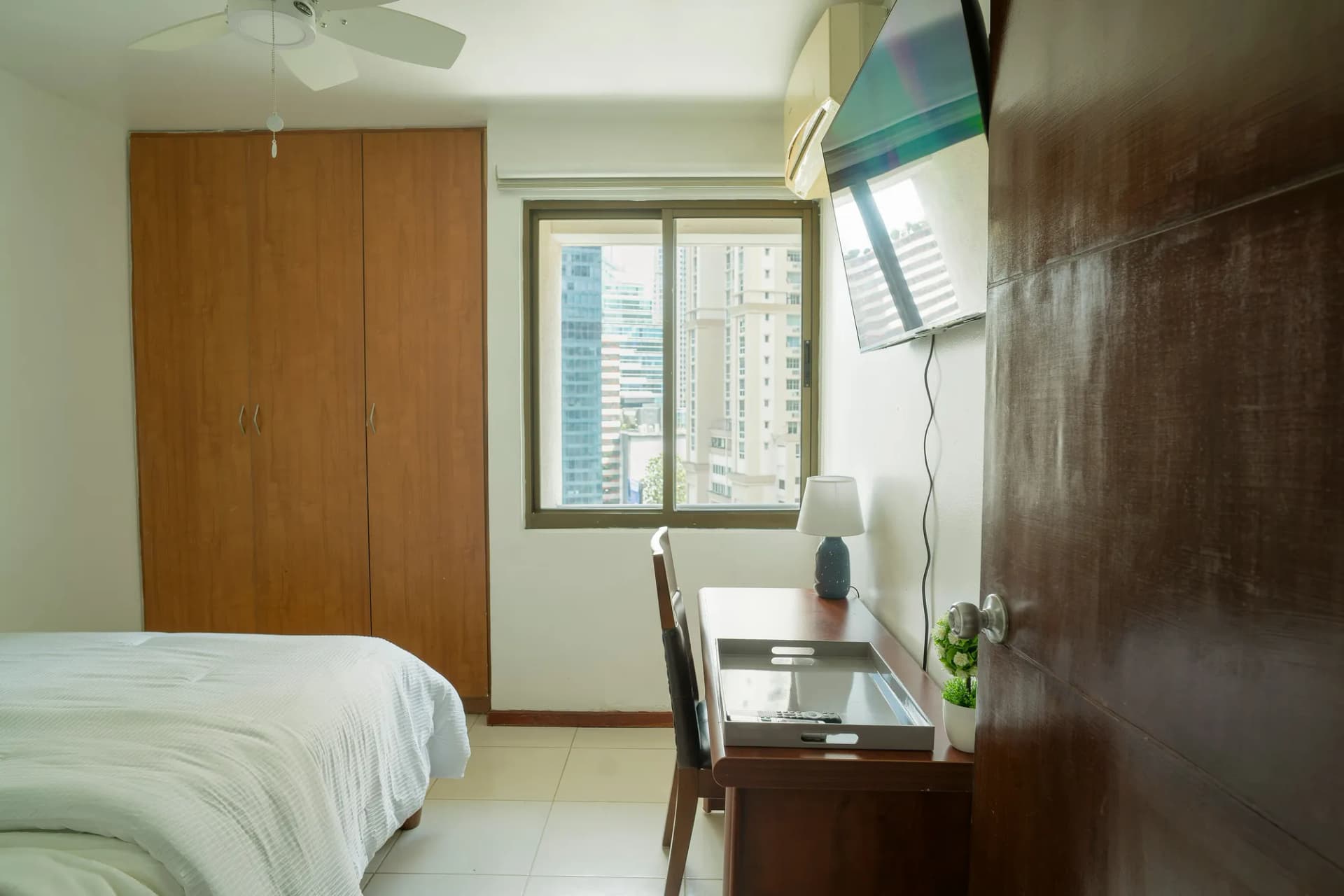 PRIVATE room photo 2